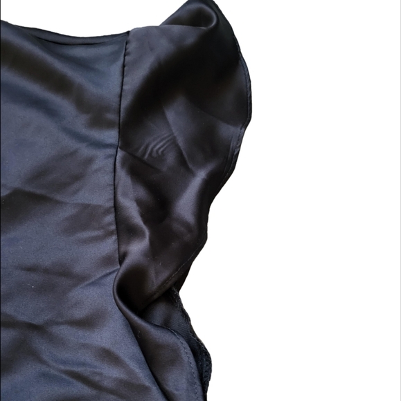 Black Satin Kimono one size Victoria's Secret - Picture 6 of 9